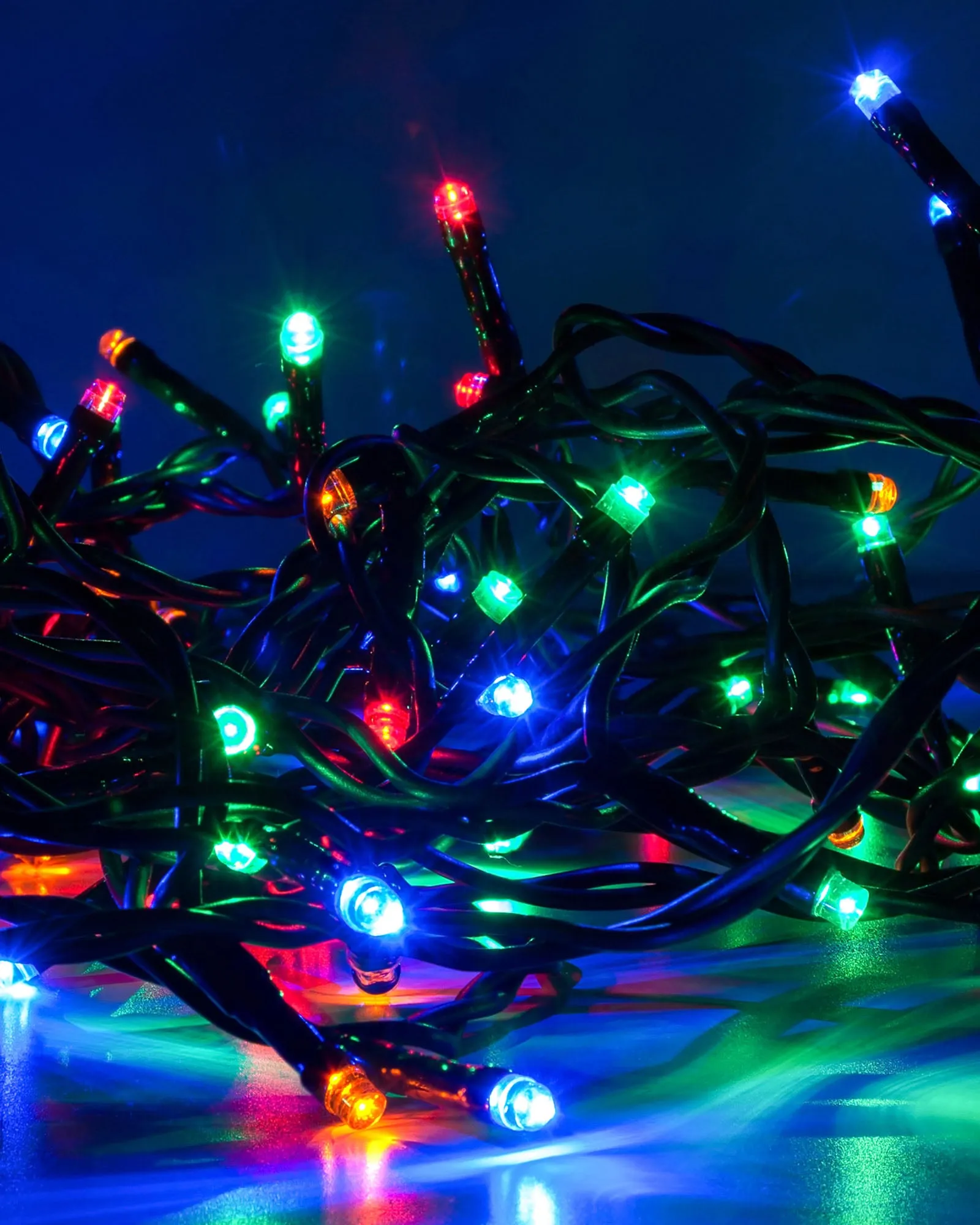 Battery Operated Multi-Function 100 LED Light String with Timer, Multi-Coloured